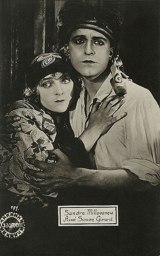 Sandra Milovanoff and Aimé Simon-Girard in Le fils du flibustier (1922)
