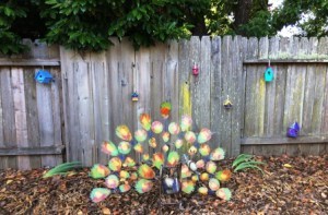 Birdhouse gift, birthday presents, weathered fence decorations, gifts for grandma, creativity, how to brighten up a drab backyard, easy craft projects