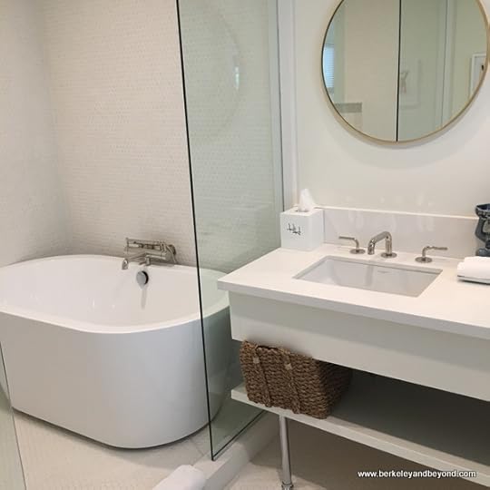 guest bathroom at Holiday House in Palm Springs, California