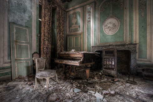 Decadence in Decay - These spots are the best, lots of decay and everything left behind. Urbex gold !