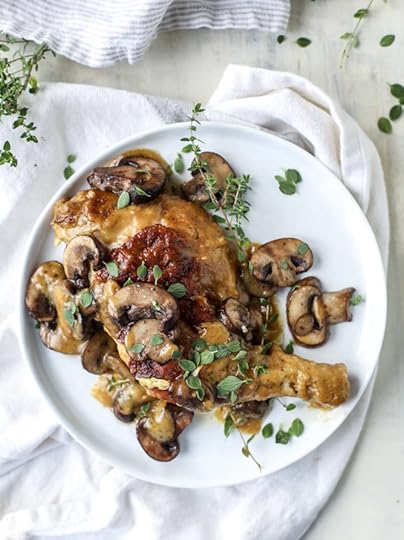 smothered skillet chicken with thyme butter mushrooms I howsweeteats.com