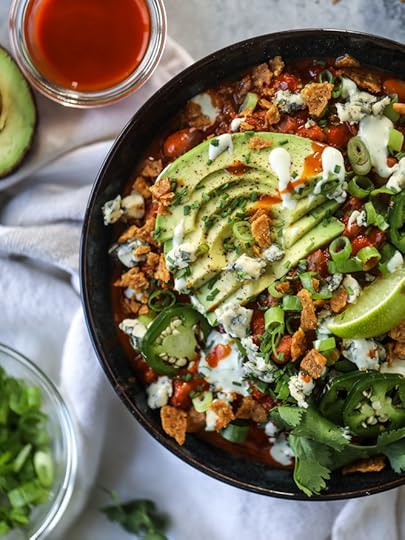 slow cooker buffalo chicken chili I howsweeteats.com