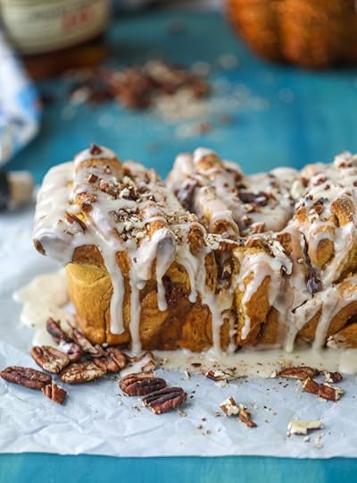 pumpkin, bourbon cream and toasted pecan pull apart bread I howsweeteats.com 