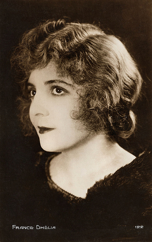 France Dhélia