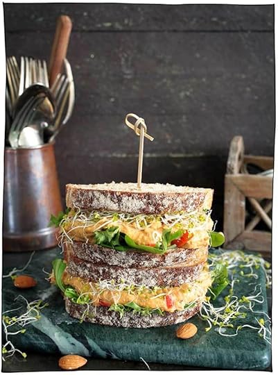 25 Vegan Sandwich Recipes! Perfect for work or school lunchbox, on the go, or a quick and easy meal. Kid-friendly, dairy free #itdoesnttastelikechicken