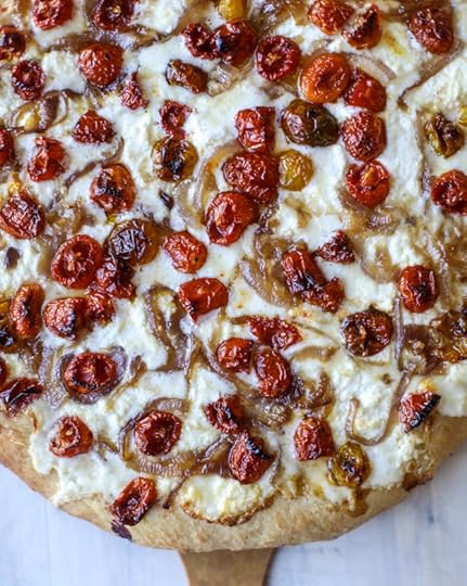 slow roasted cherry tomato pizza with garlic cream and arugula I howsweeteats.com #pizza #recipes