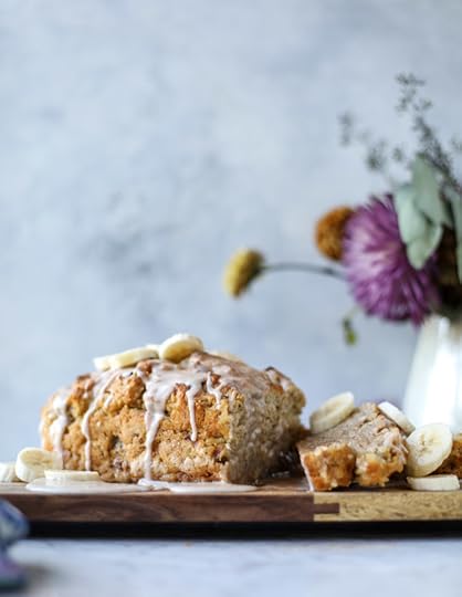 banana beer bread with brown butter glaze I howsweeteats.com