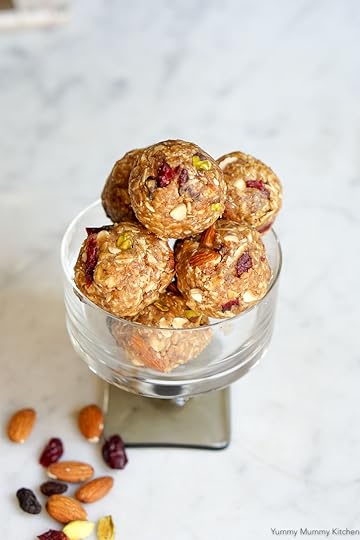 These oat, nut, and peanut butter energy balls take just a few minutes to make and are so delicious!
