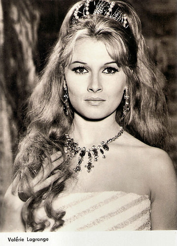 Valérie Lagrange in Hardi Pardaillan! (1964)