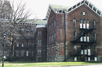 UO dormitory buildings