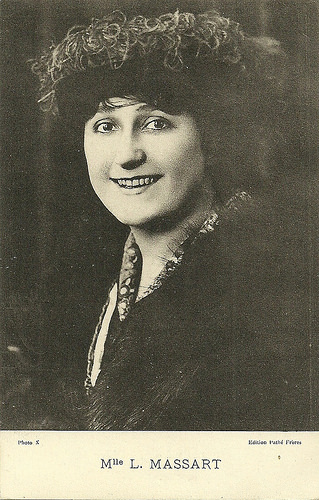 Léontine Massart