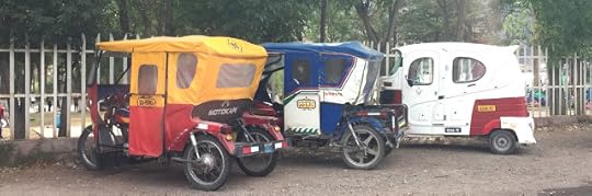 Tuk Tuks in Urubamba