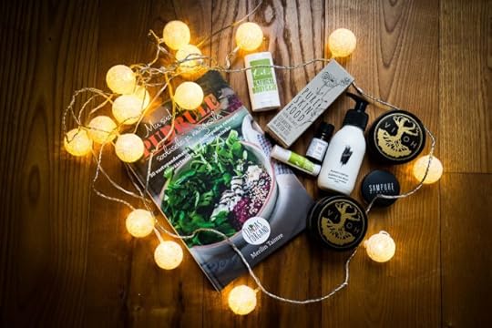 merilin-taimre-paljas-porgand-blogi-jenni-korjus-kersti-niglas-armastus-keha-enesekindlus-enesearmastus-kaal-paks-peenike-abikaasa-pure-cosmetics-loodus-kosmeetika-puhas-öko-naturaalne