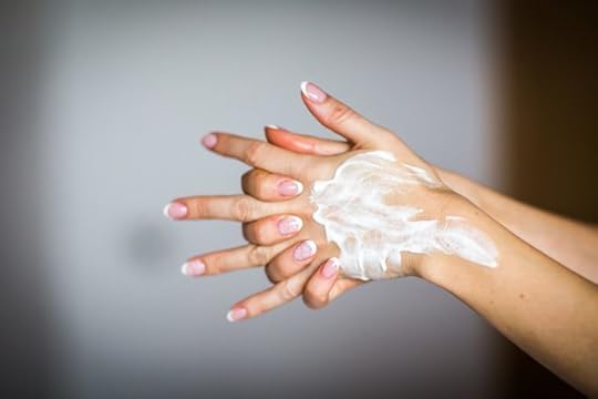merilin-taimre-paljas-porgand-blogi-jenni-korjus-kersti-niglas-armastus-keha-enesekindlus-enesearmastus-kaal-paks-peenike-abikaasa-pure-cosmetics-loodus-kosmeetika-puhas-öko-naturaalne