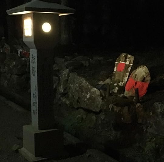 Okunoin - Lantern and Jizo