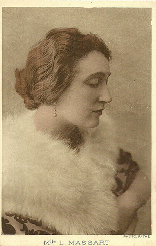 Léontine Massart