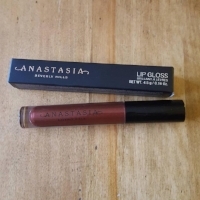 lip gloss.jpg