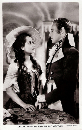 Leslie Howard and Merle Oberon in The Scarlet Pimpernel (1934)