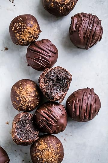 2017 holiday baking list I howsweeteats.com #holidays #christmas #cookies #baking