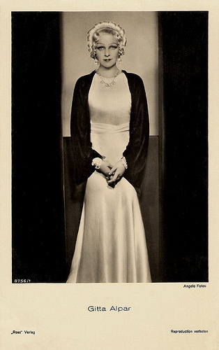 Gitta Alpar