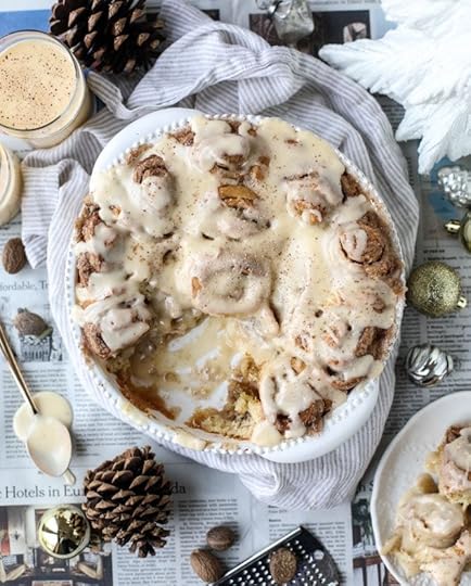 one hour eggnog cinnamon rolls I howsweeteats.com #christmas #holidays #eggnog #cinnamonrolls #breakfast