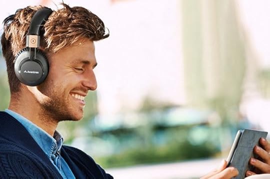 headphones4-stack