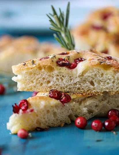 cranberry brie focaccia bread I howsweeteats.com #cranberry #focaccia #bread #christmas