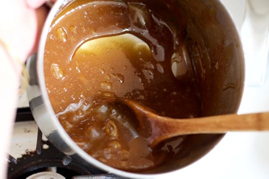 The beginnings of homemade maple cream