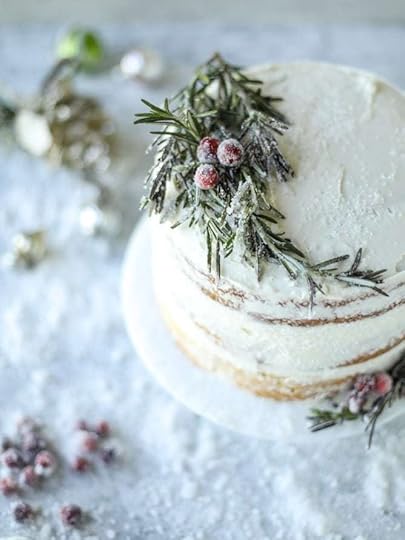 white christmas sparkle cake I howsweeteats.com #christmas #cake #vanilla #almond
