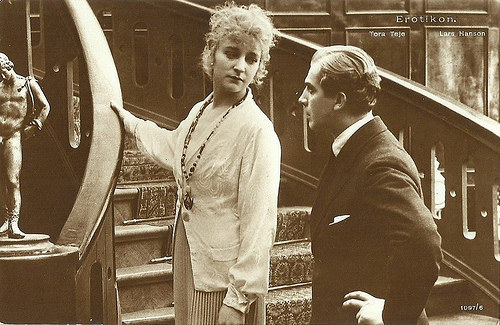 Tora Teje and Lars Hanson in Erotikon