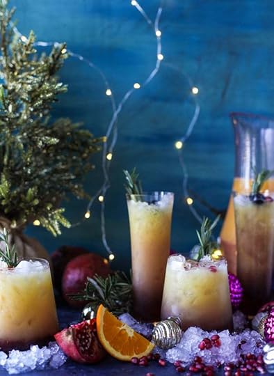 tequila christmas sunrise I howsweeteats.com #cocktails #tequila #sunrise #christmas 