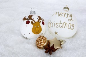 christmas-bauble-2956232__340