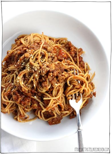 The Best Ever Lentil Ragu!! This easy vegan pasta takes just 15 minutes to make! Vegetarian ragu pasta is hearty, rich, slightly smoky, and makes for the perfect weeknight meal. #itdoesnttastelikechicken #easyveganpasta #veganpasta #ragu