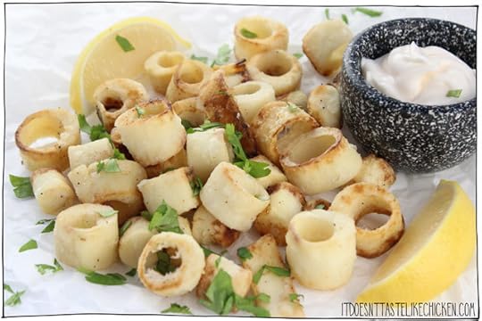 Heart of Palm Calamari! Heart of palm is the perfect vegan substitute for calamari. The tender, flaky texture is perfect. Toss in seasoned flour mixture and serve with wedges of lemon for an easy vegetarian seafood treat! #itdoesnttastelikechicken #heartofpalm #veganseafood #calamari