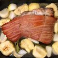 Roasting pork, apples, and onions. ��������