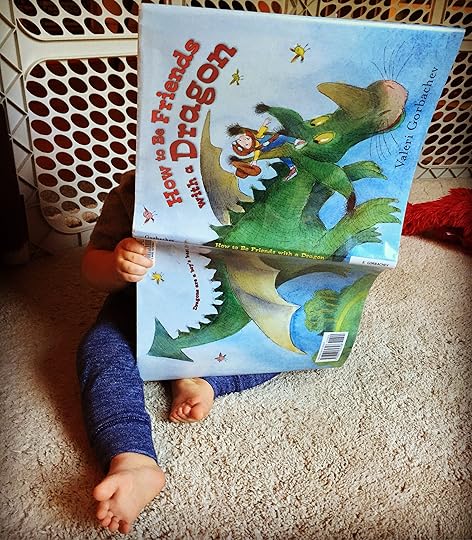 https://thebabybookwormblog.wordpress.com/2016/08/12/how-to-be-friends-with-a-dragon-valeri-gorbachev/