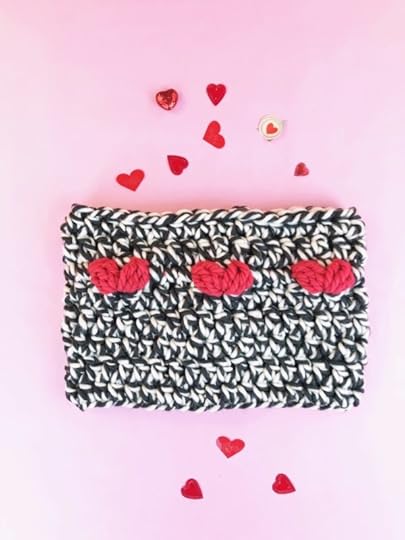 Bobble Hearts Cowl | Tutorial and Pattern by @iamvickiehowell for JOANN