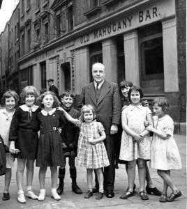 Jimmy Hanson, Oswald Chambers, Mrs. Oswald Chambers, Bible Training College, BTC regular, YMCA, WWI, Old Mahogany Bar, missionary