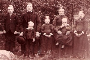 Anders-Sanna-Back-family-Munsala-Finland-1890-NH