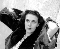 Copyright_LeeMillerArchives_Leonora_Carrington_St_Martin_dArde��che_France_1939