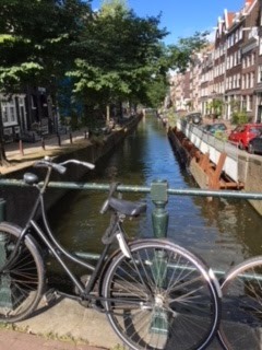 canals in amsterdam, bikes, karfelt