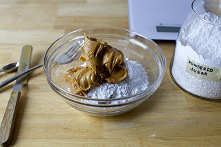 weighing peanut butter is the only way to live