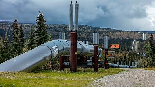 Pipeline moves crude oil from Prudhoe Bay