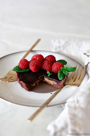 The inside of a delicious chocolate peanut butter cup tart or pie. This healthier chocolate peanut butter cup tart is vegan, gluten free, and paleo.