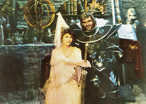 Angela Similea and Florin Piersic in Ramasagul (1984)