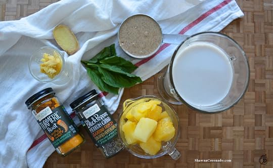 Delicious Pineapple Ginger Almond Milk Smoothie
