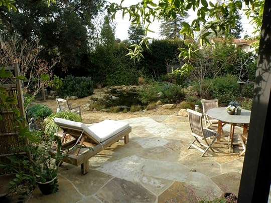 De-cluttered California garden by Lori Robinson