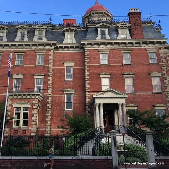 exterior of Wentworth Mansion lodging in Charleston, South Carolina