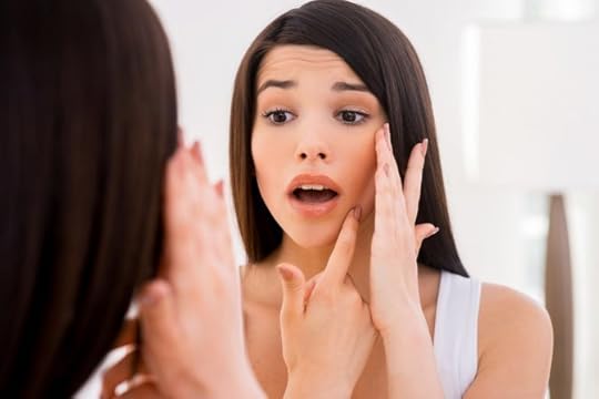 merilin-taimre-paljas-porgand-keemiline koorimine-armid-dr-hauschka-endokrinoloog-akneravi-jaanus-kerge-nägu-vistrik-punn-akne-punetav-nahk-ebaühtlane-blogi-ilu