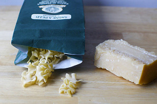 i love this ruffly shape